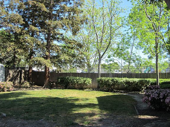 3rd image of 166 Tammy Cir #0