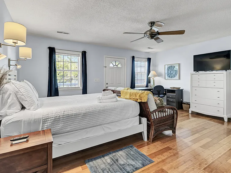 405 Cape Fear Blvd — Photo 23