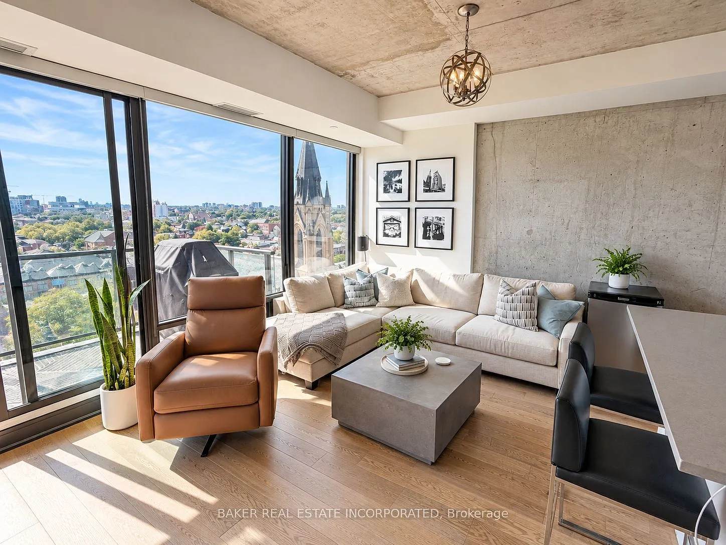 OneEleven Bathurst — Photo 4