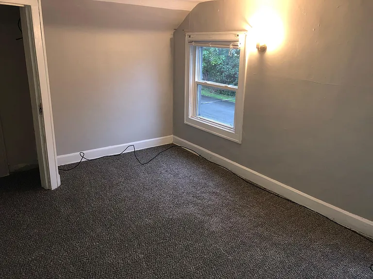 1009 Bellevue Dr — Photo 9
