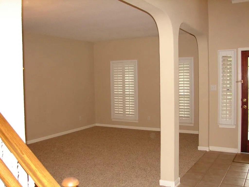 4 bed, 3.0 bath, 2425 sqft, $2,500 — Photo 3