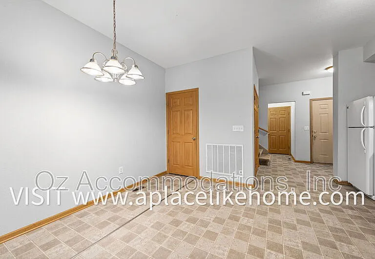 3300 N 103rd Pl — Photo 9