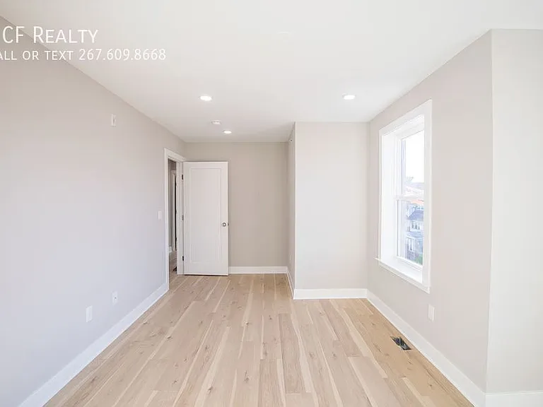 4926 Locust St #3R — Photo 10