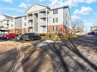 4301 Arrow Tree Dr APT A, Saint Louis, MO 63128