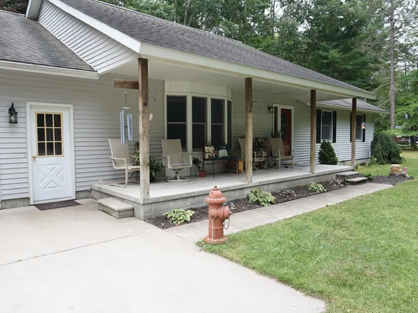 6127 Artesia Beach Rd, Saint Helen, MI 48656