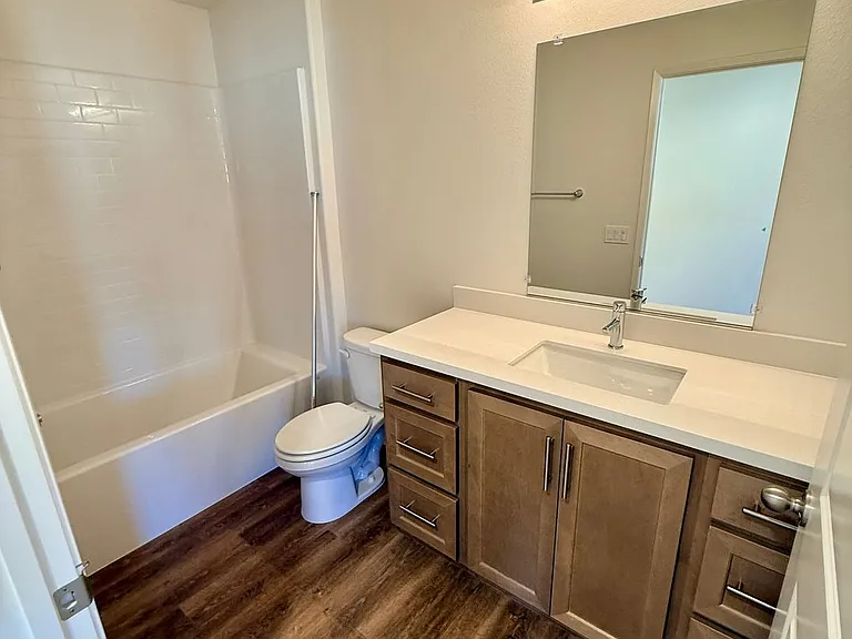 11705 Sebastian Rd — Photo 14