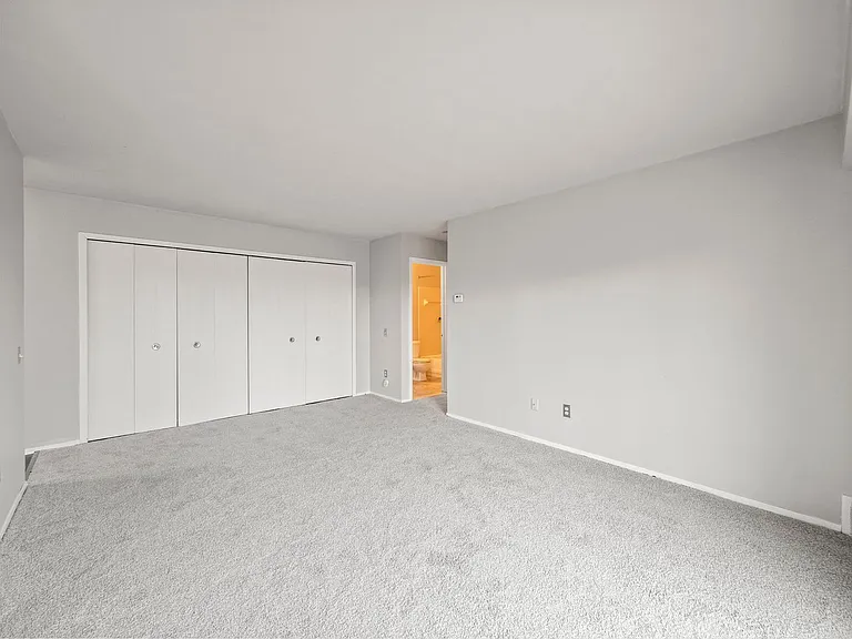 Glenwood Apartments — Photo 19