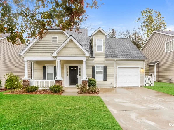 4009 Planters Watch Dr, Charlotte, NC 28278