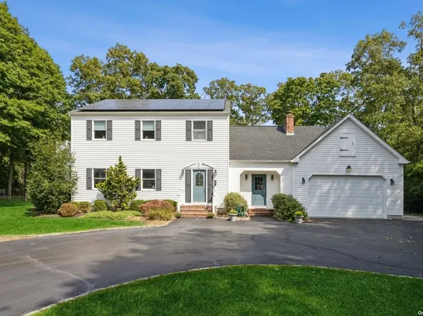 61 Roe Avenue, East Patchogue, NY 11772