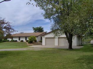 1735 E Letts Rd, Midland, MI 48642