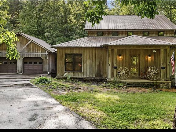 2nd image of 20 Spring Cove Rd