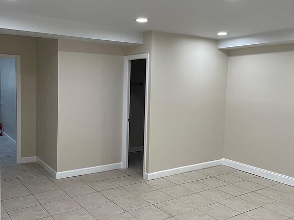 3rd image of 2217 Wallace Ave APT 1
