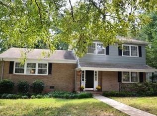 1216 Crown Ct, Charlotte, NC 28211