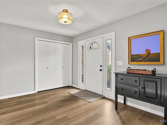 3rd image of 13 Thames Ct