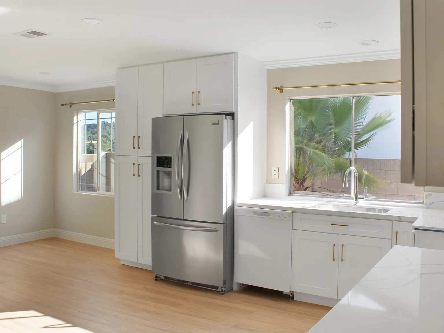 5 bed, 1753 sqft, $5,000 — Photo 2