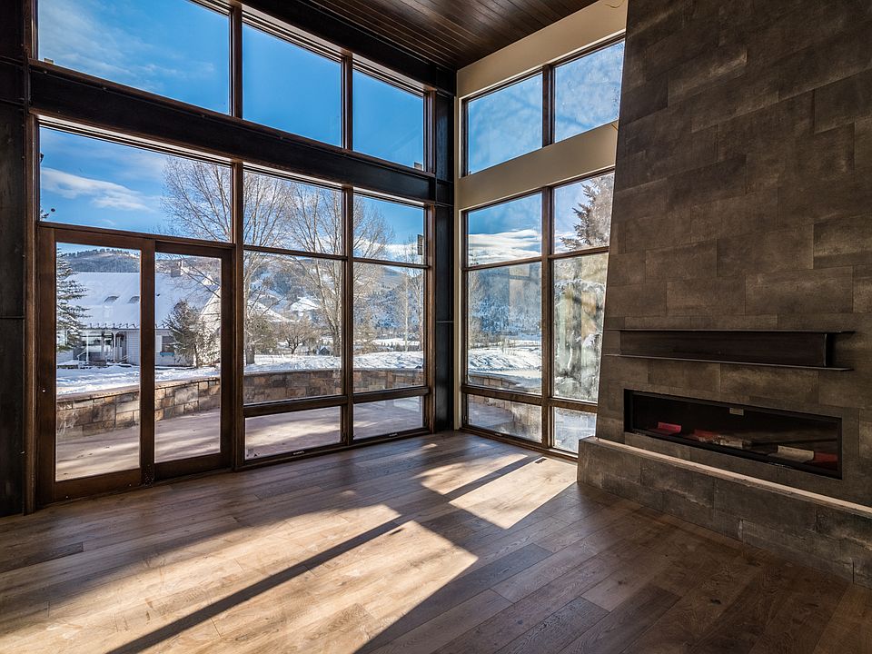 1st image of 40 Prairie Cir