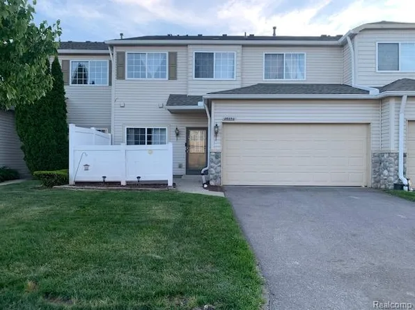 26654 Kirkway Cir, Woodhaven, MI 48183