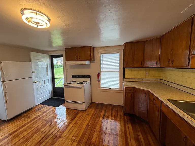 1410 State St #1410 — Photo 14