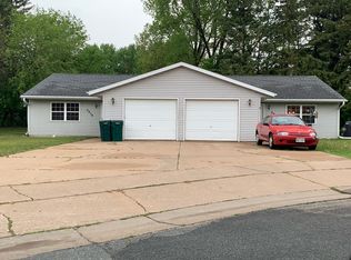 2216 Melanie Ln, Eau Claire, WI 54703