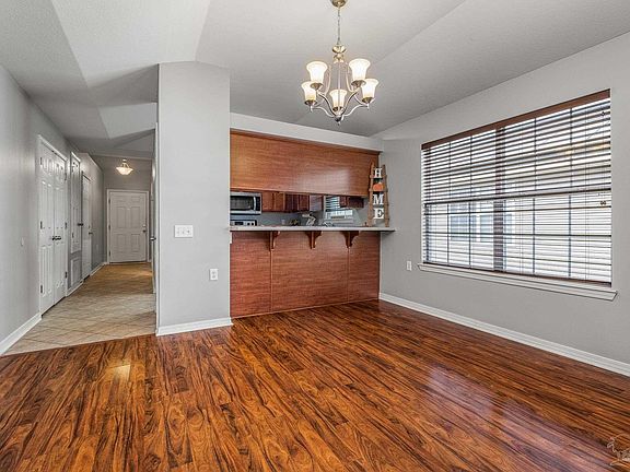 3rd image of 5896 Bilek Dr