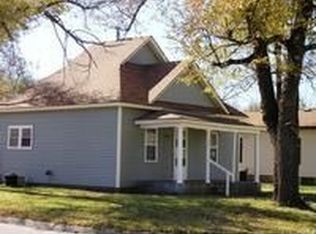 1227 E 7th Ave, Hutchinson, KS 67501