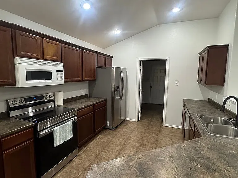 9304 Primrose Ave — Photo 3