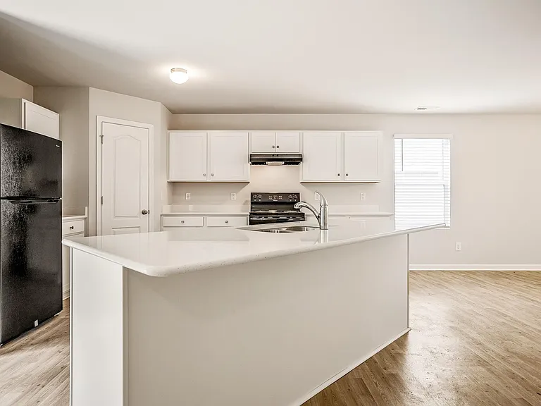 816 Conductor Ct — Photo 12