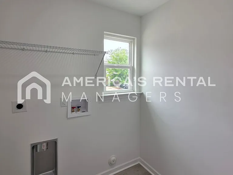 103 Park Dr S — Photo 20