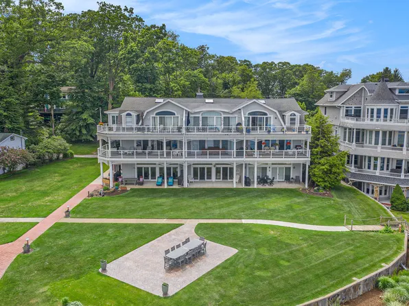 6180 Murray Rd Unit 203, Whitehall, MI 49461