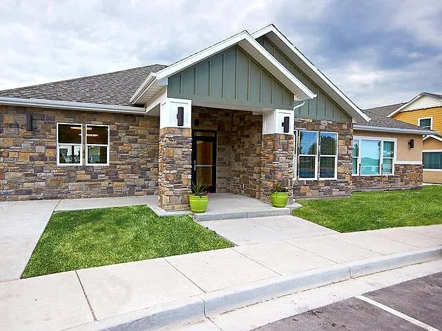 Community Resident & Leasing Center