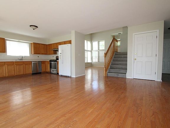5th image of 2036 Sudbury Ln
