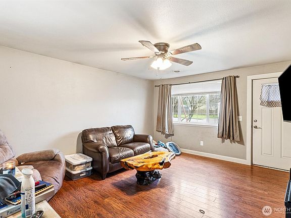 4th image of 510 Brown Street SE