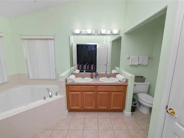 548 Old Bridge Cir — Photo 41