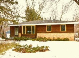 2557 Sherwood Rd, Mounds View, MN 55112