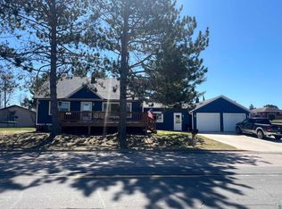 1512 E Harvey St, Ely, MN 55731