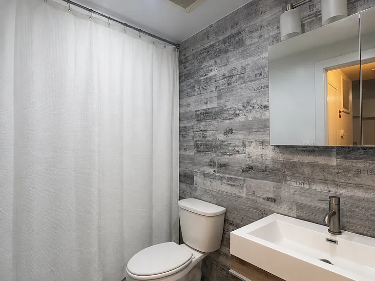 650 Kosciuszko St #3B — Photo 14