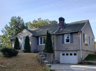 1 Upton Dr, Tyngsboro, MA 01879