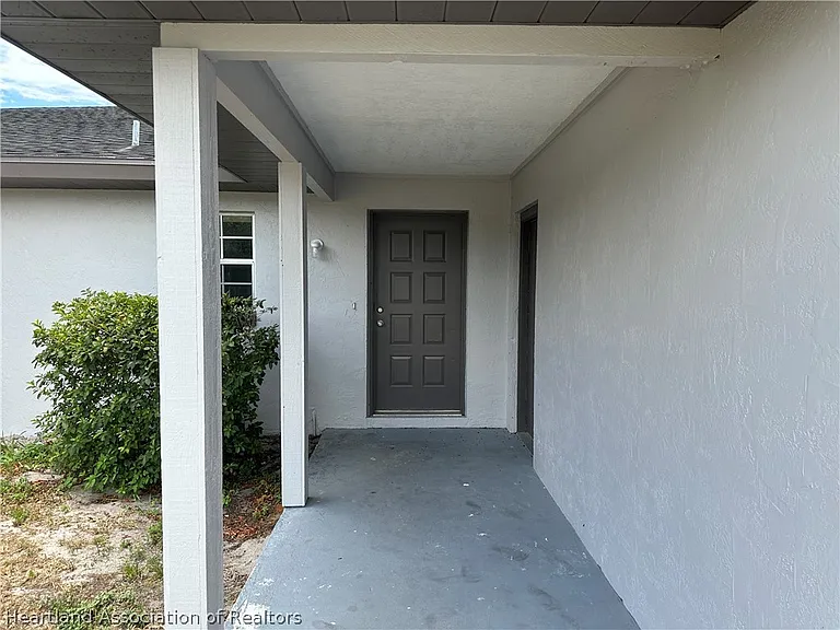 237 Rhapsody Ave — Photo 2