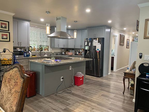 3rd image of 901 6th St #374