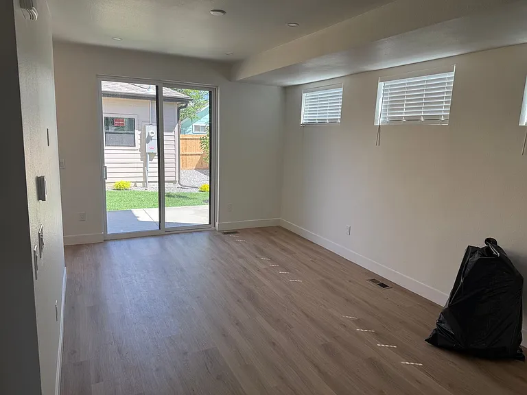 2750 S Cherokee St — Photo 5