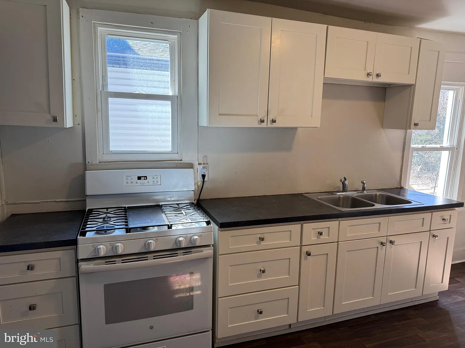 2 bed, 1.0 bath, 1240 sqft, $1,100 — Photo 4