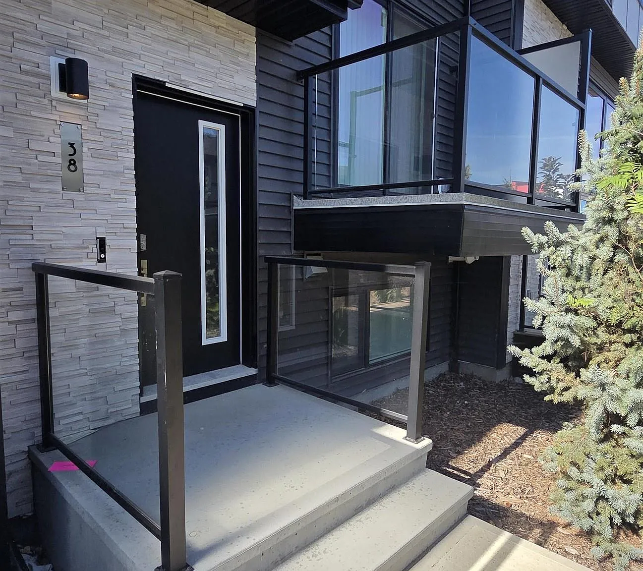 3 bed, 2.5 bath, 1711 sqft, $2,500 — Photo 3