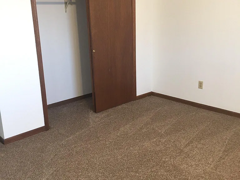 315 East Ln #4 — Photo 1