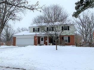 9694 Lansford Dr, Cincinnati, OH 45242