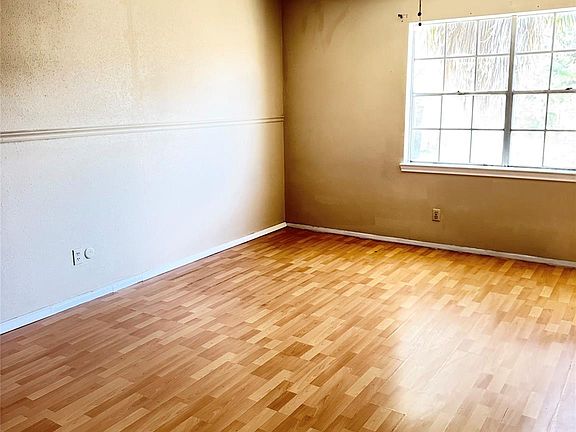 5th image of 7818 Grove Ridge Dr