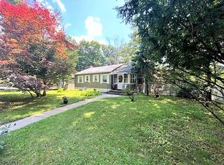 21 Ridgedale Rd, Lake Hopatcong, NJ 07849