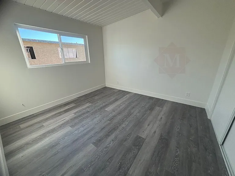 221 N North St #D — Photo 10