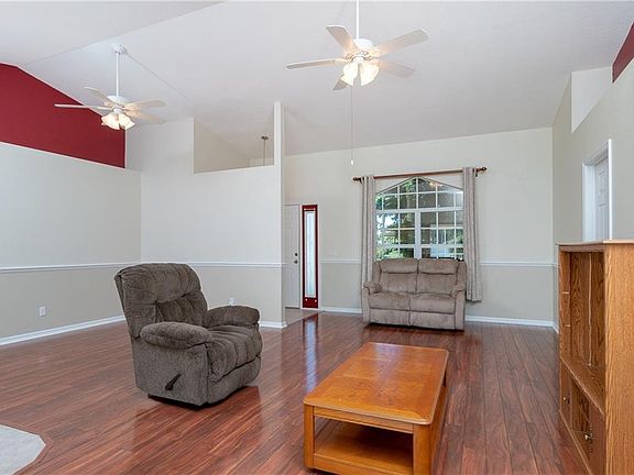 3rd image of 7160 Dateland St