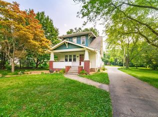 1331 Malcolm Dr, Waterford, MI 48327