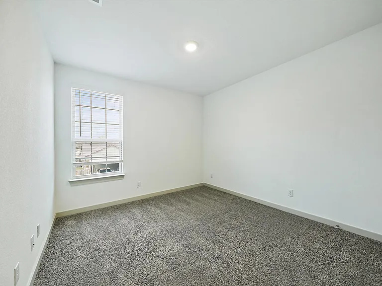 543 Eiseley Dr — Photo 21